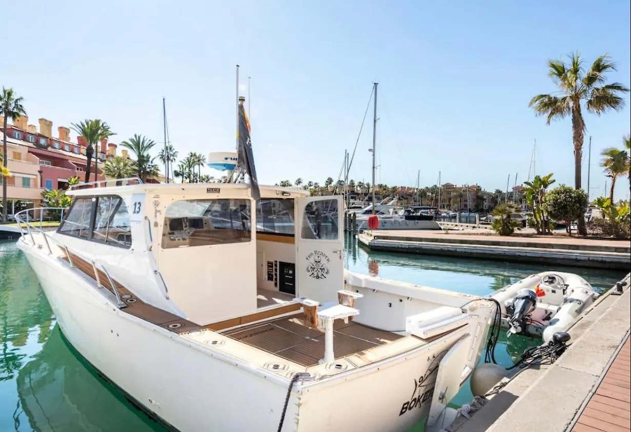 Botel Barco Americano Sotogrande Torreguadiaro